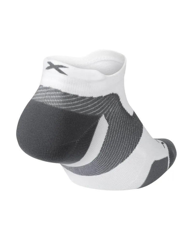 2XU Vectr Light Cushion Compression No-Show Unisex Compression Socks (White/Grey)