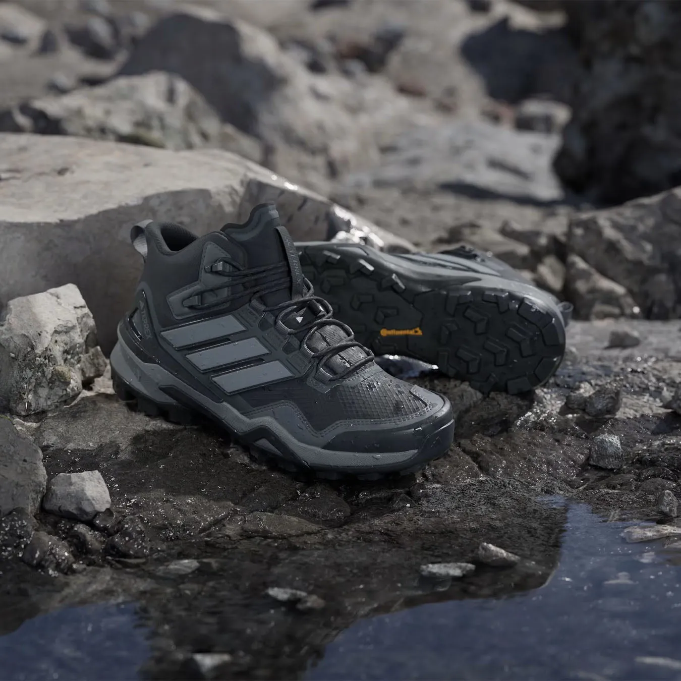 Adidas Terrex Womens Terrex Skychaser Hgiking boots Mid GTX Black