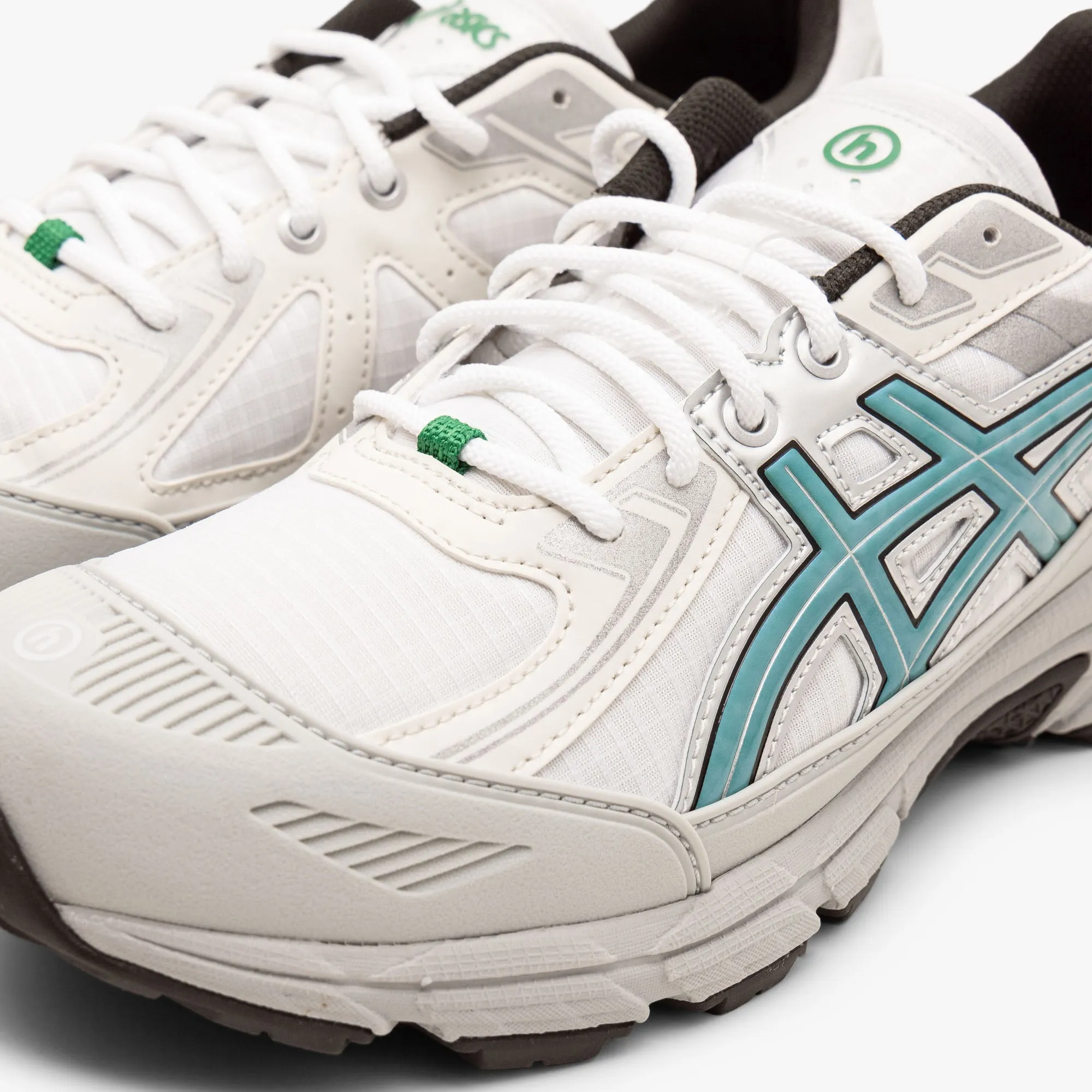 ASICS x HIDDEN NY Gel-Venture 6 Shield / White / Wasabi