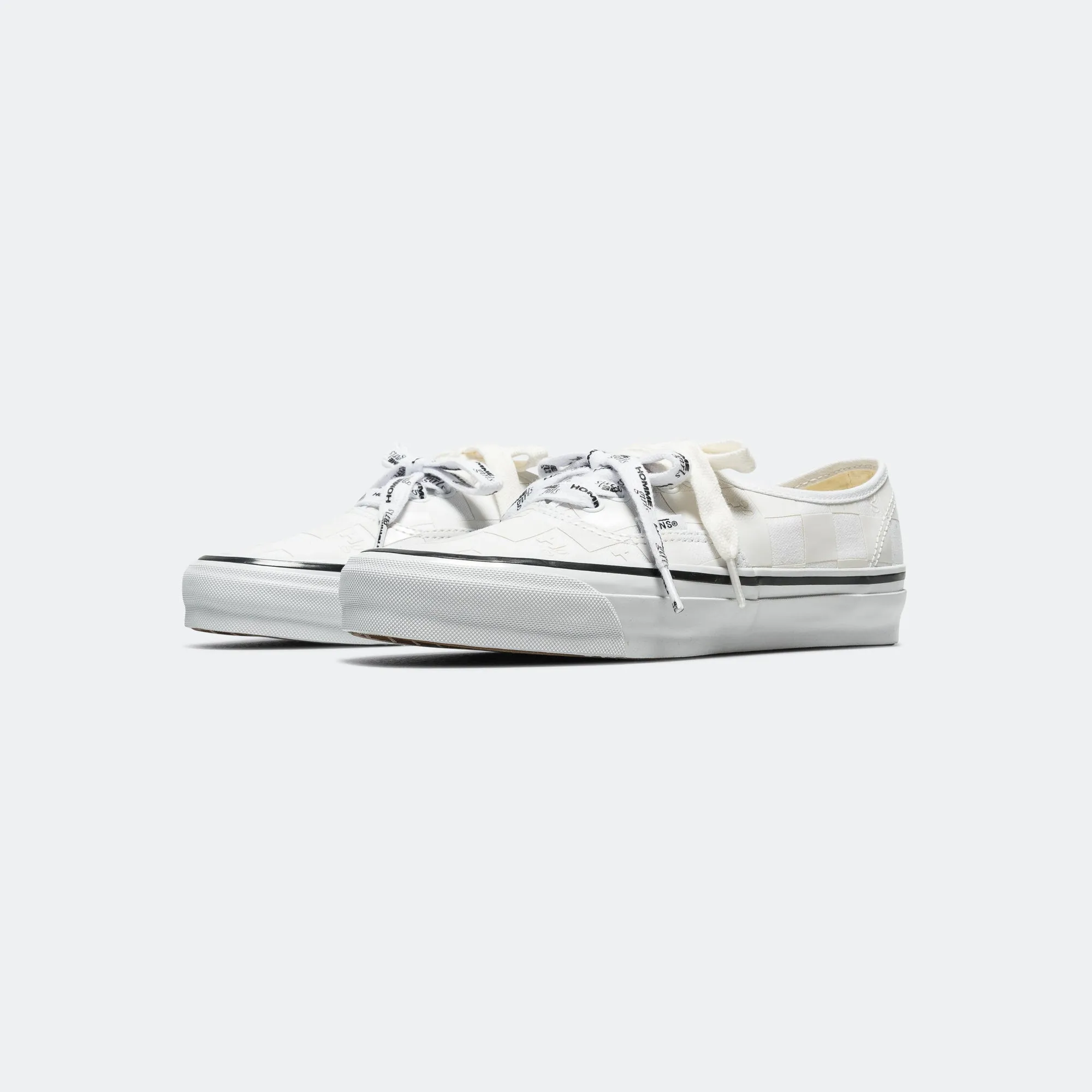 Authentic 44 x Homme Girls - Marshmallow