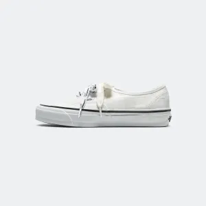 Authentic 44 x Homme Girls - Marshmallow