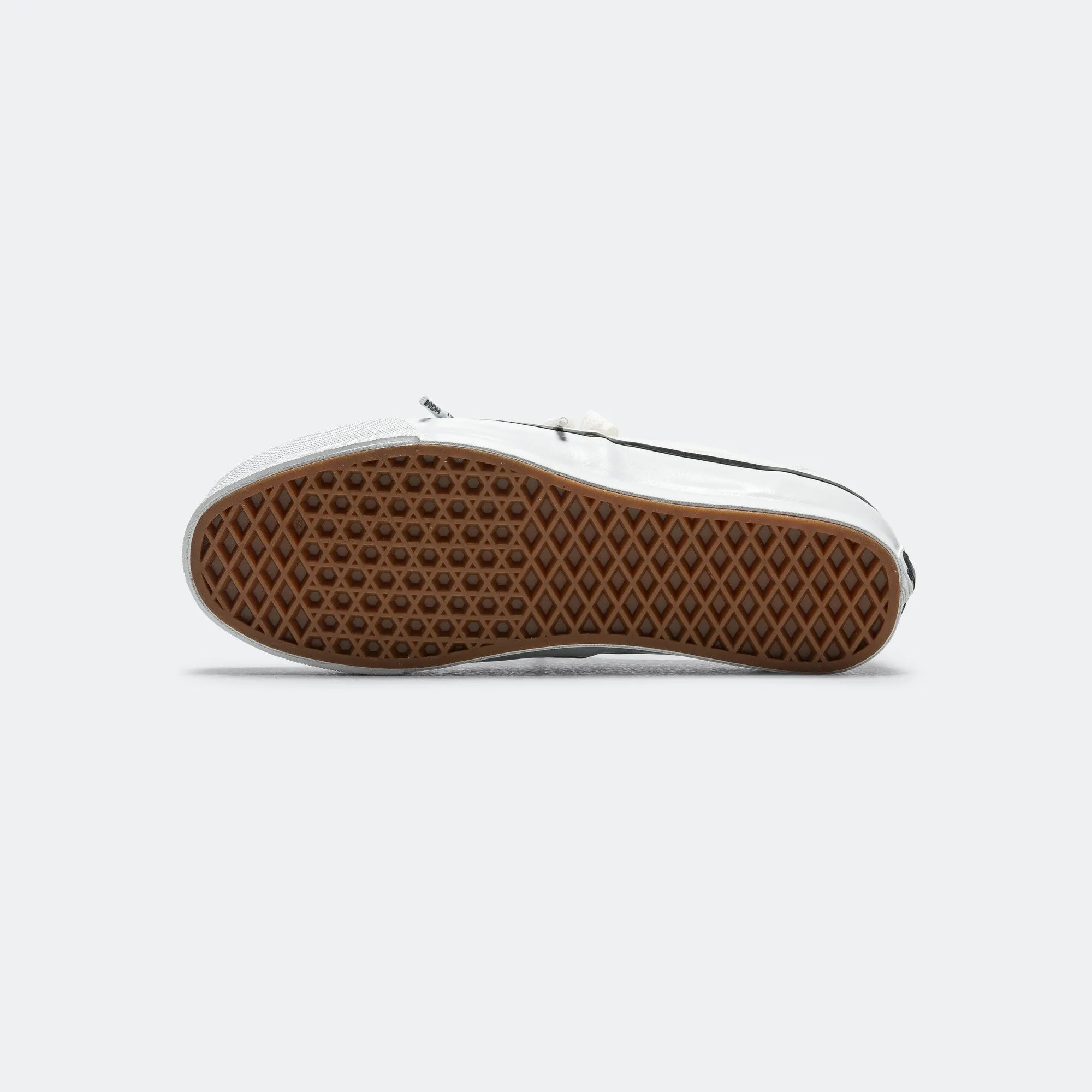 Authentic 44 x Homme Girls - Marshmallow