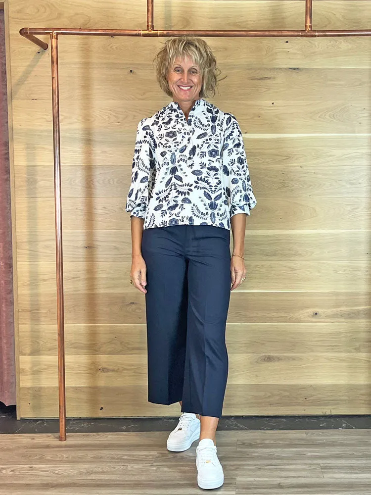 B Young ByIsolda Blouse Med Blue Flower