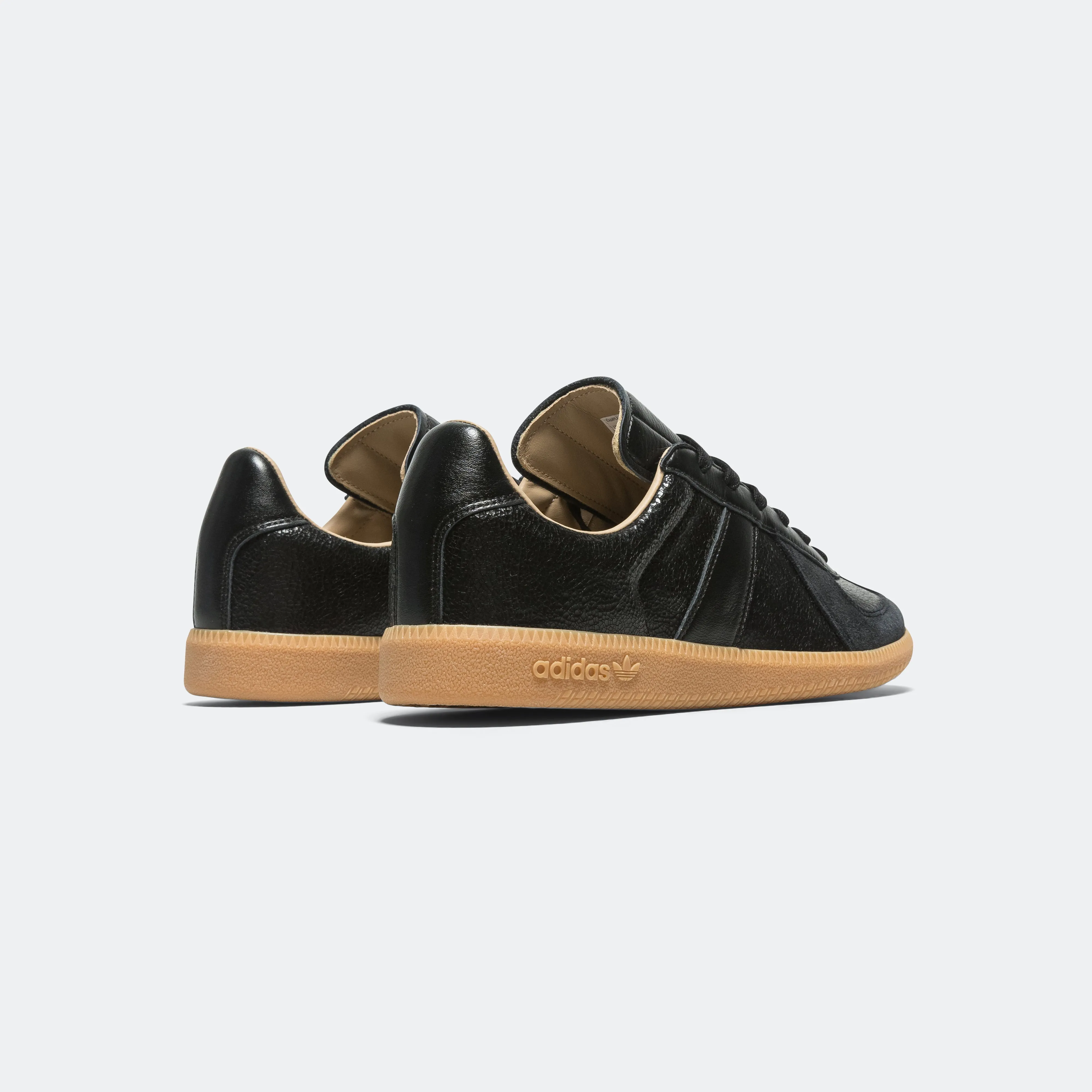 BW Army Lux - Core Black/Gum