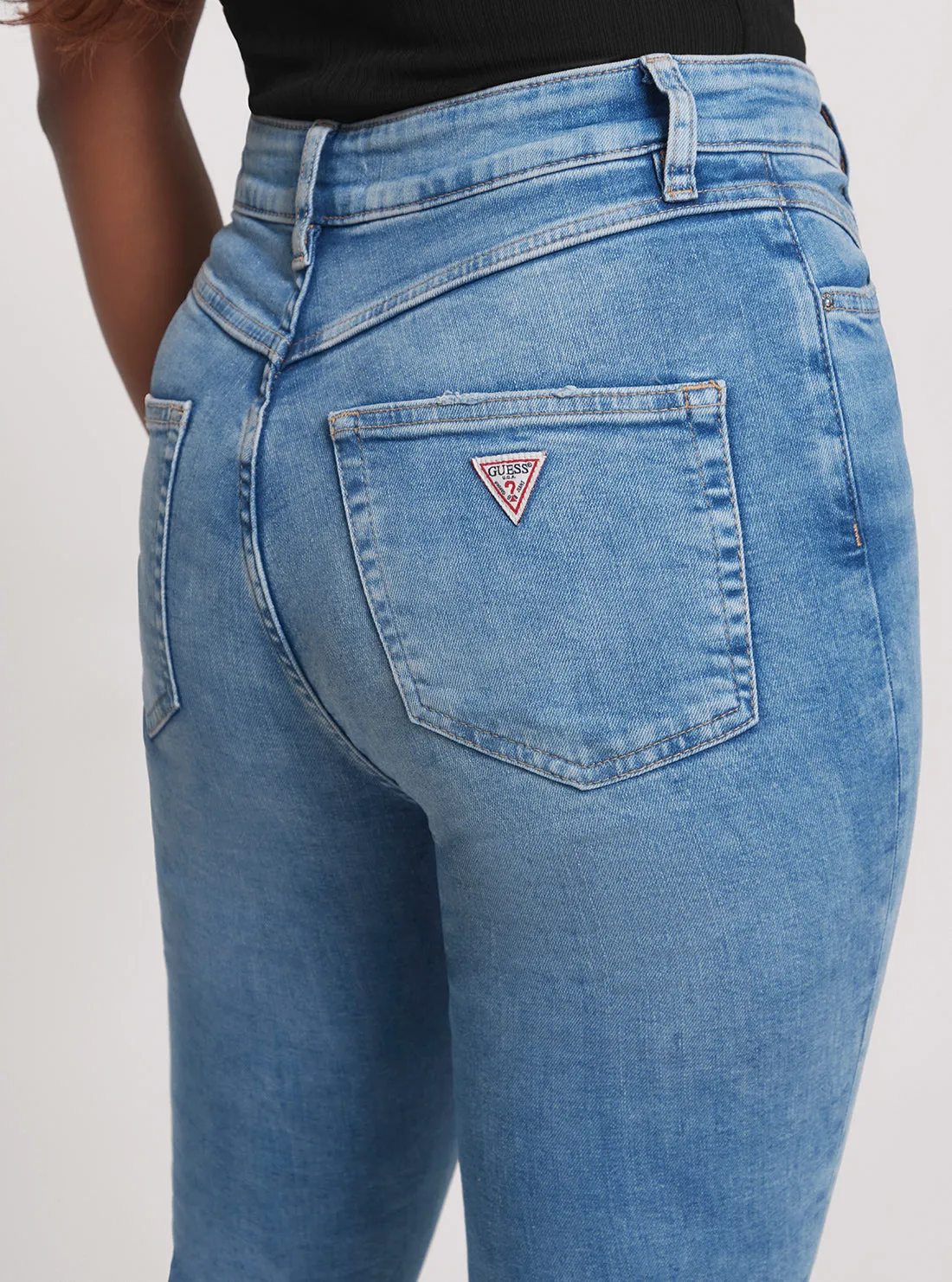 High-Rise Pop 70s Denim Jeans in Mid Wash Guess
