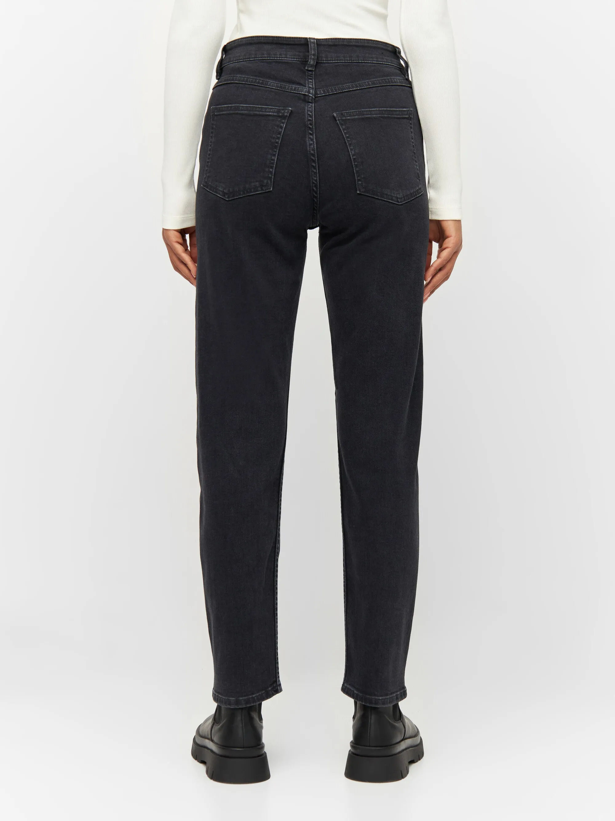 IRIS mom mid-rise rinse black 5-pocket cropped jeans - Rinse black Knowledge Cotton