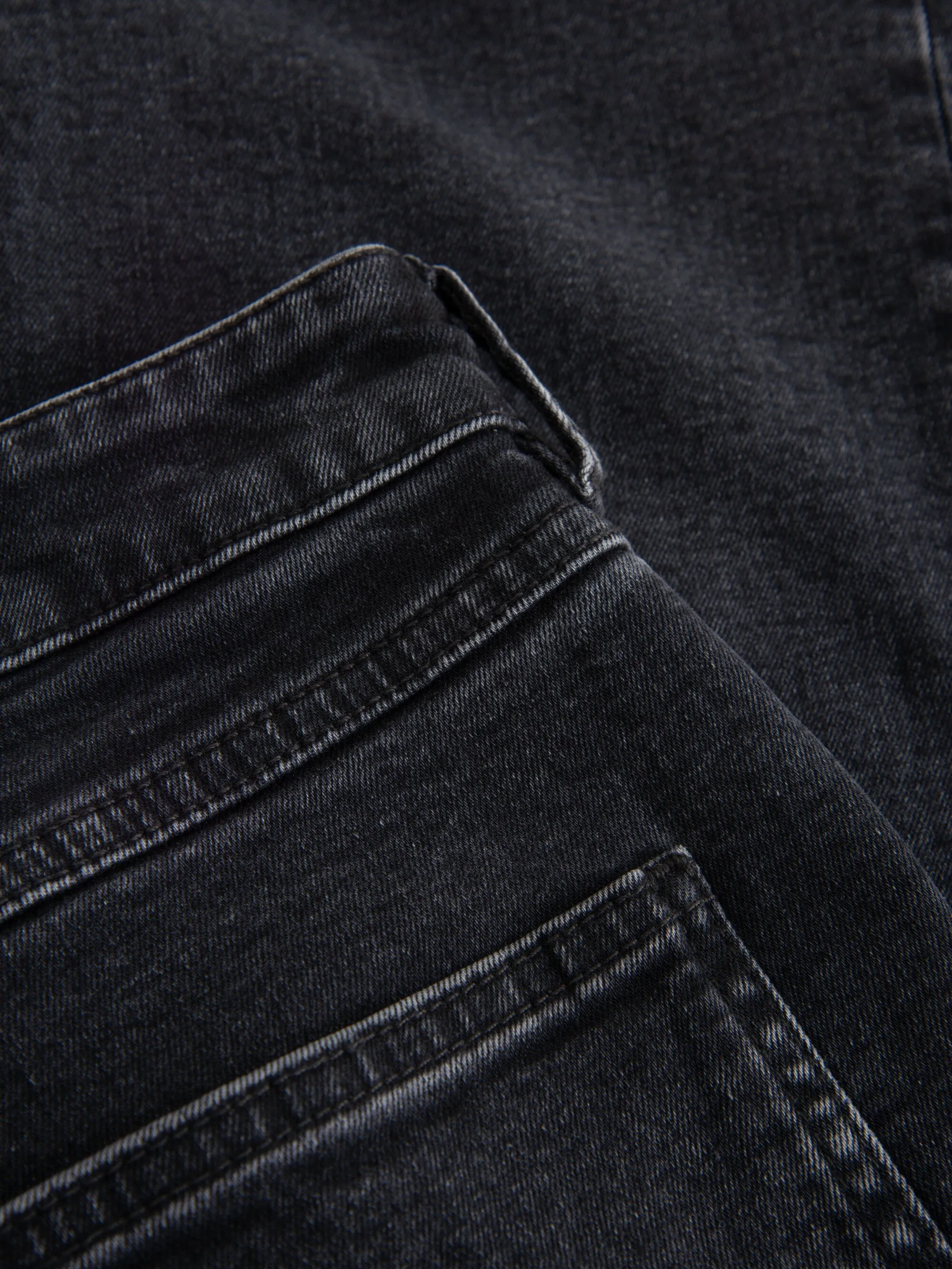 IRIS mom mid-rise rinse black 5-pocket cropped jeans - Rinse black Knowledge Cotton