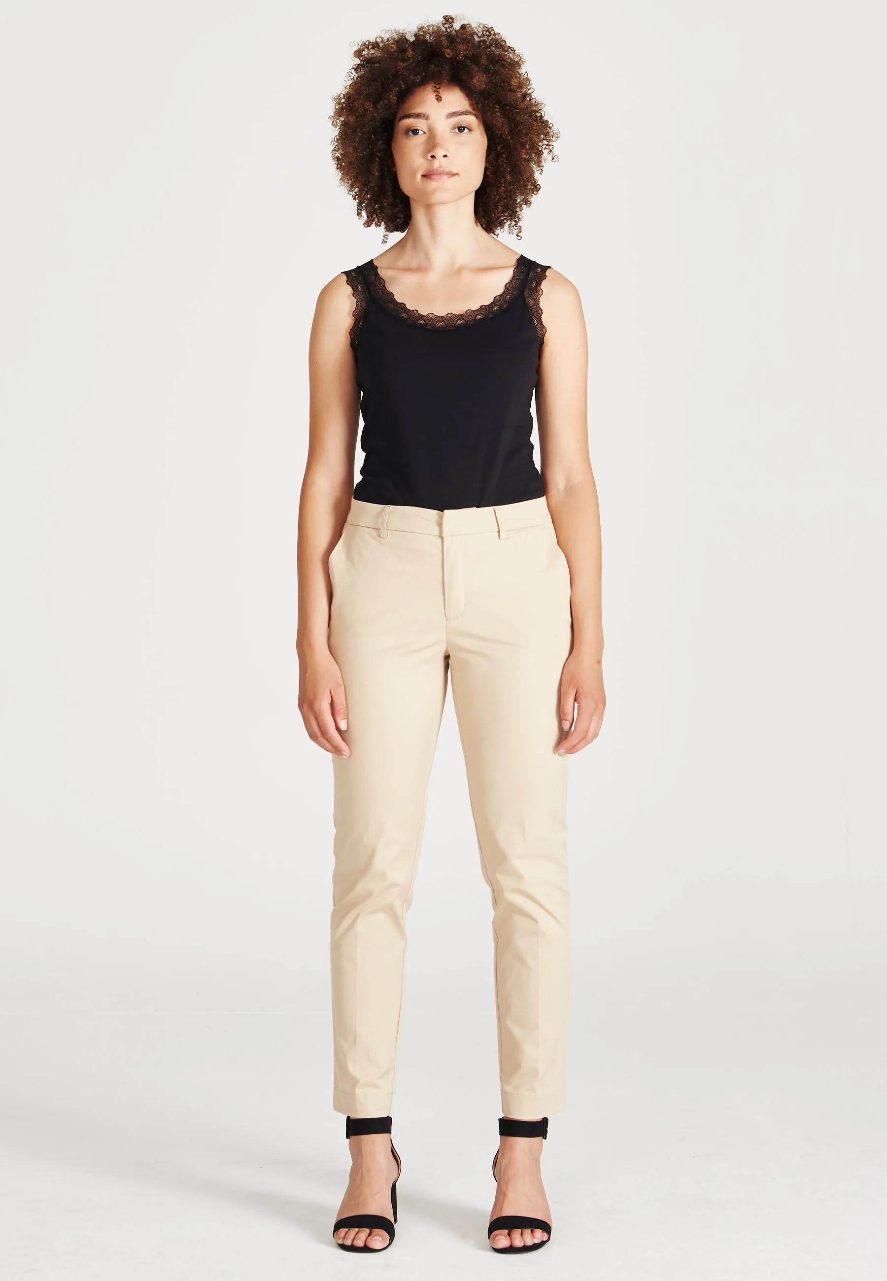 Ironing Pleat Trousers MONICA In Organic Cotton - Beige Givn Berlin
