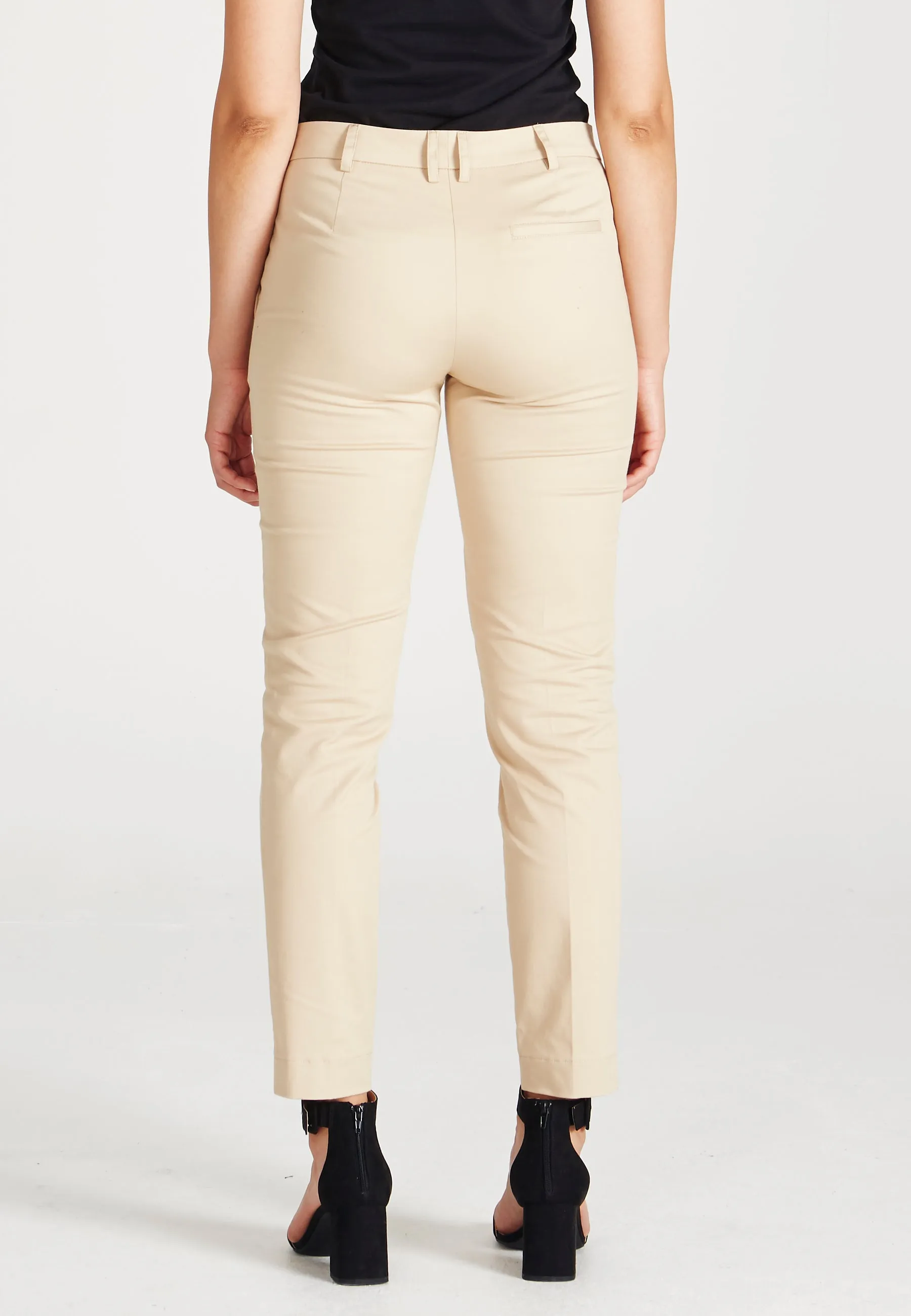 Ironing Pleat Trousers MONICA In Organic Cotton - Beige Givn Berlin