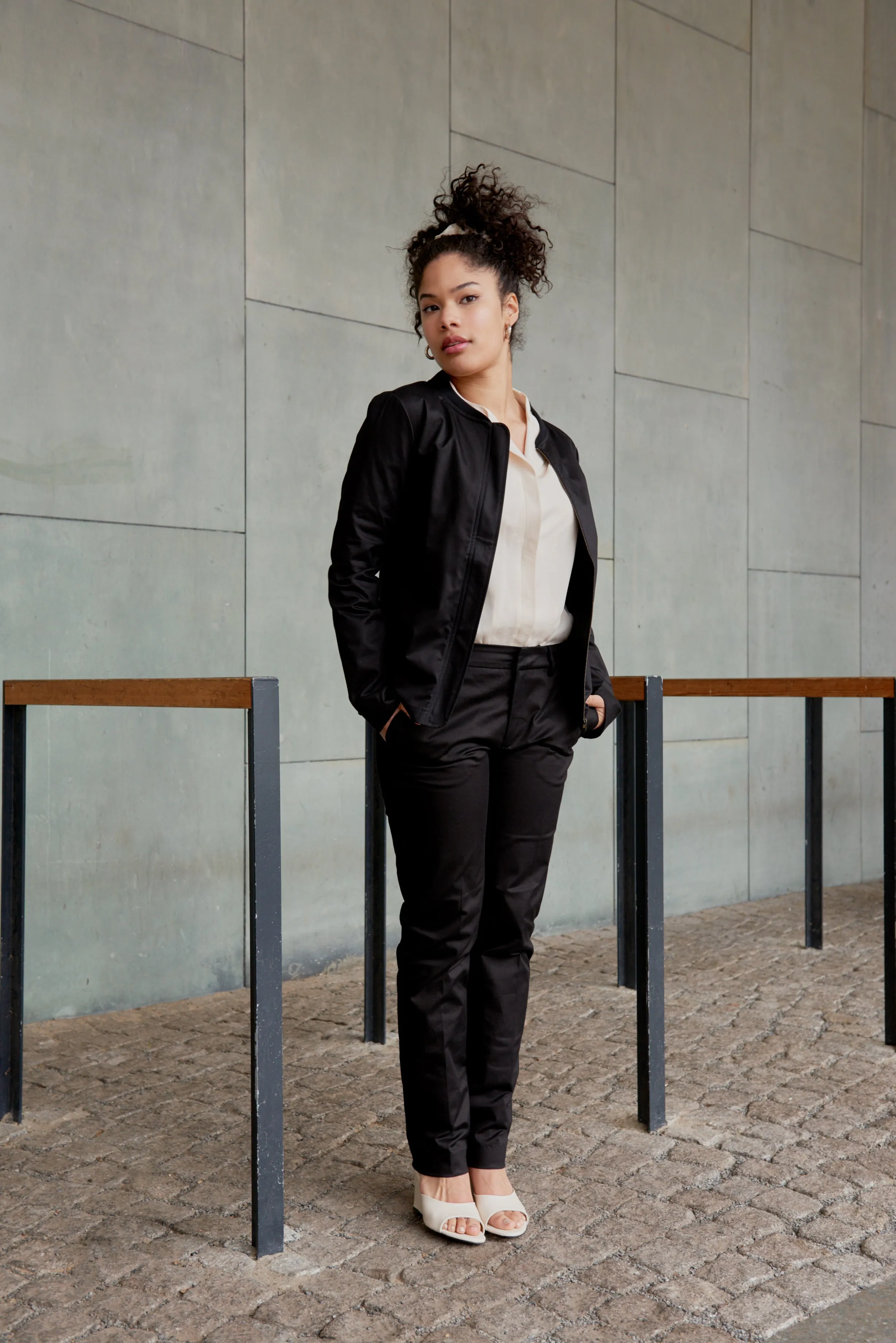 Ironing Pleat Trousers MONICA In Organic Cotton - Black Givn Berlin