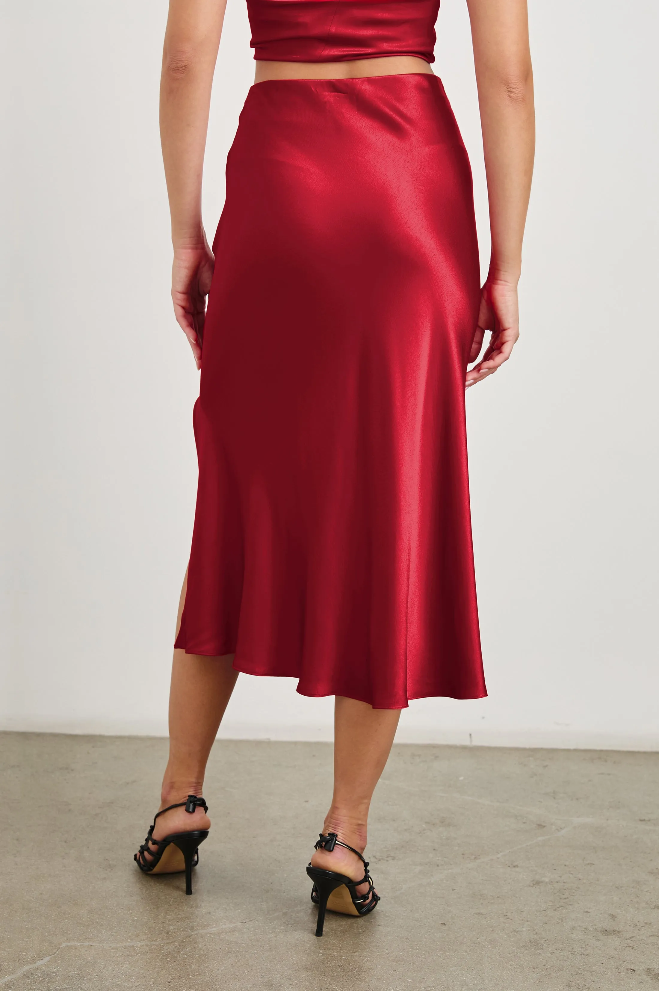 MAYA SKIRT - SCARLET Rails