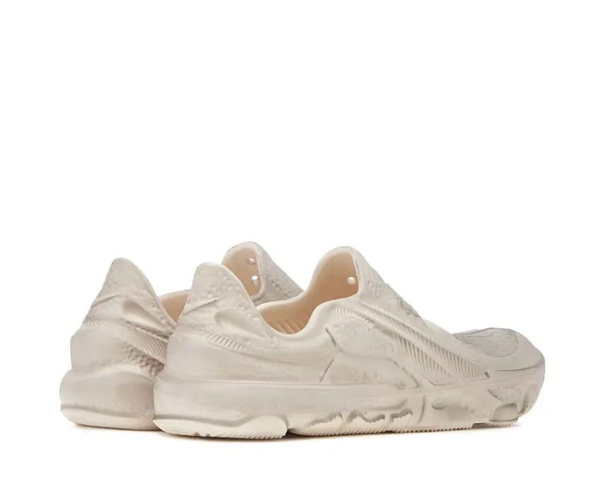 Nike ISPA Universal