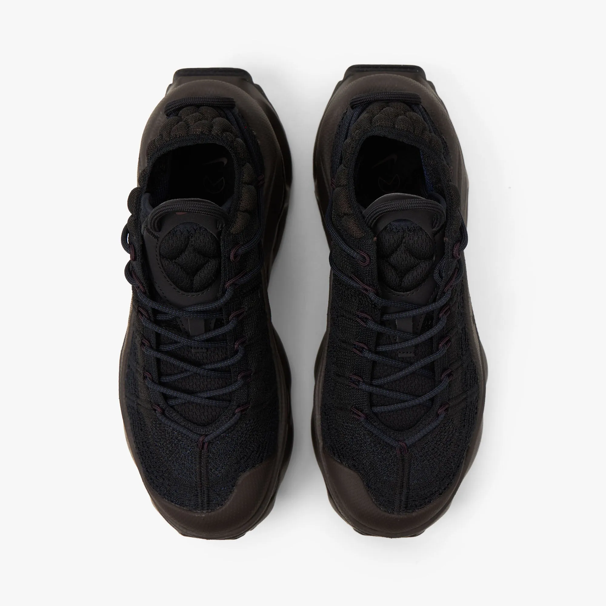 Nike Women's Air Max Flyknit Venture Black / Cacao Wow - Velvet Brown
