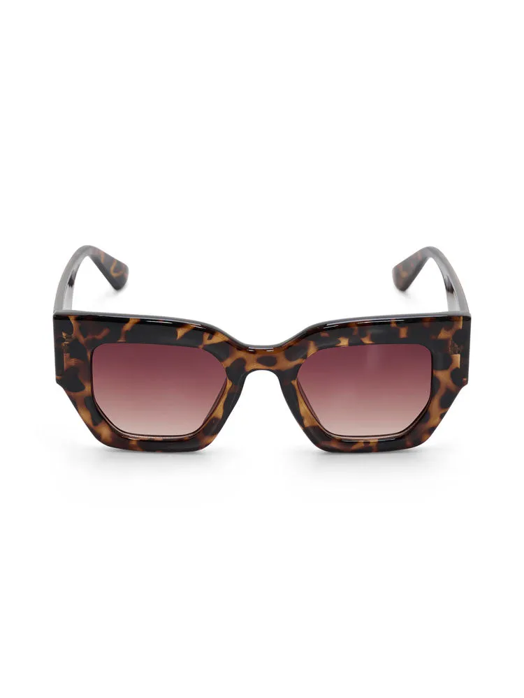 Soaked in Luxury SLChase Sunglasses Dark Brown